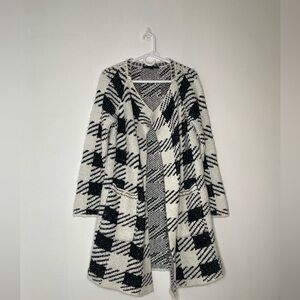 White House black market cardigan